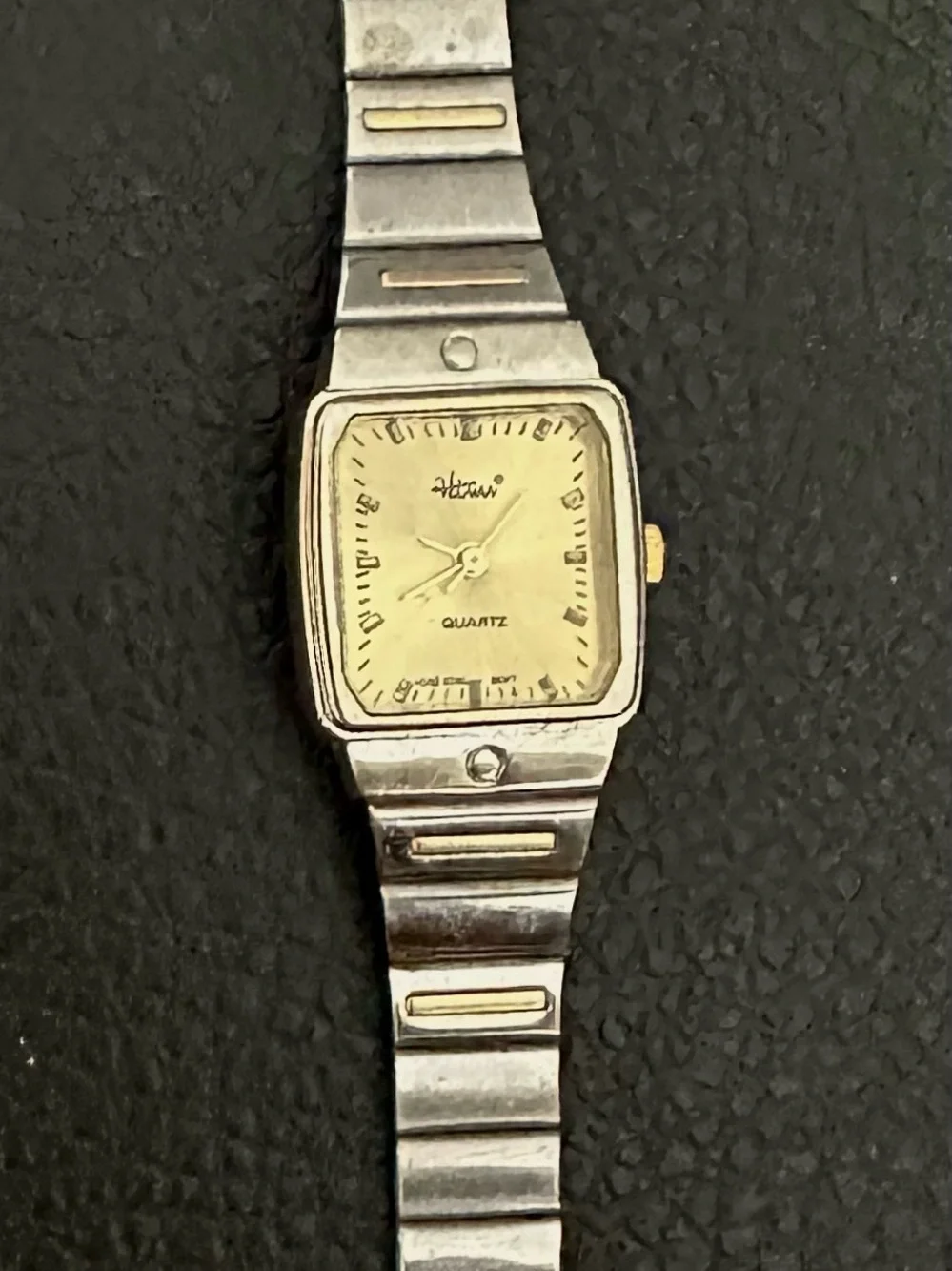 N/A classic quartz